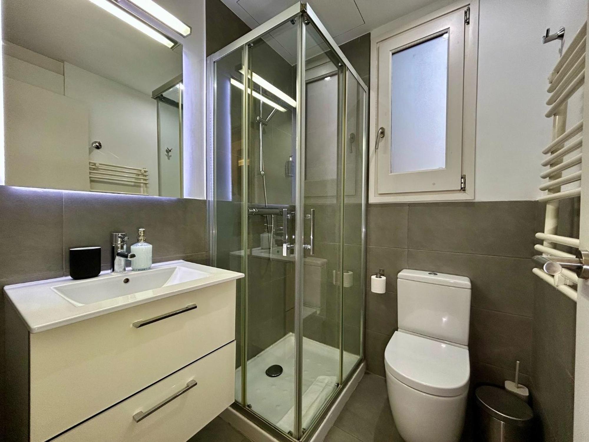 Tucson Suites II Apartment *